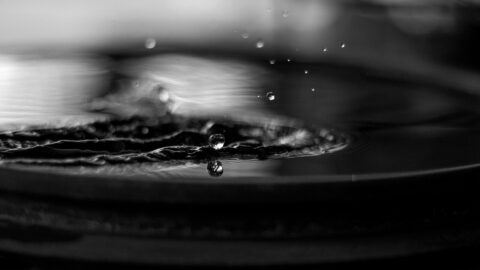 1280px Monochrome water splash macro %28Unsplash%29