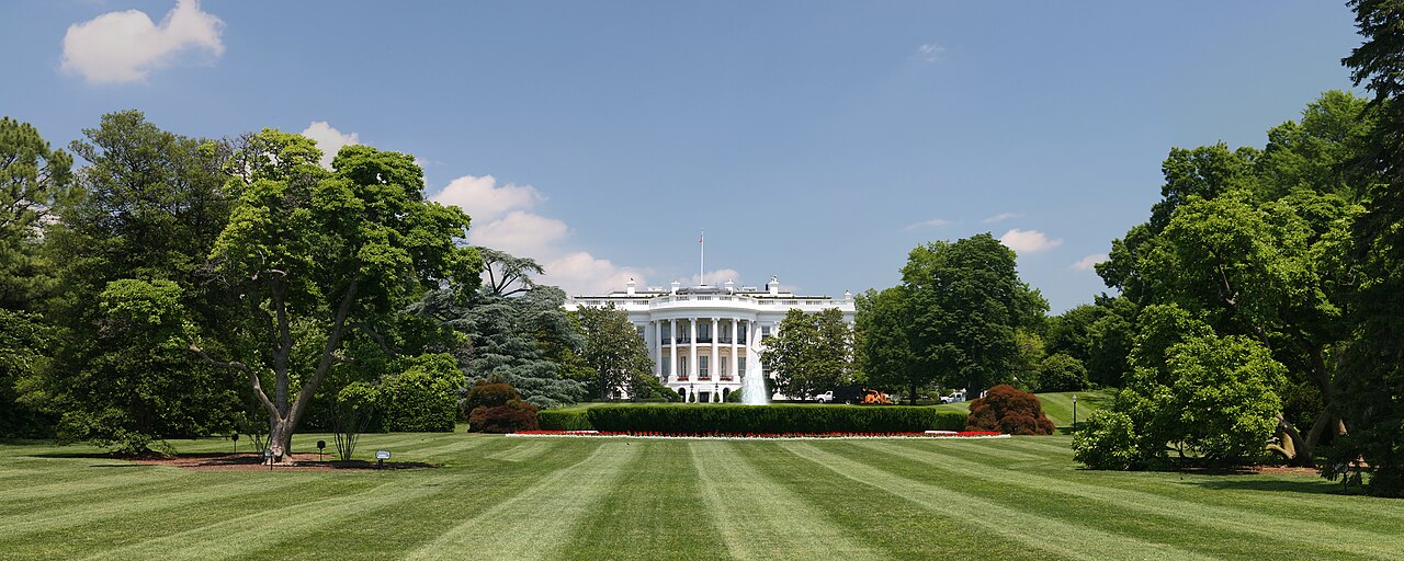1280px White House lawn